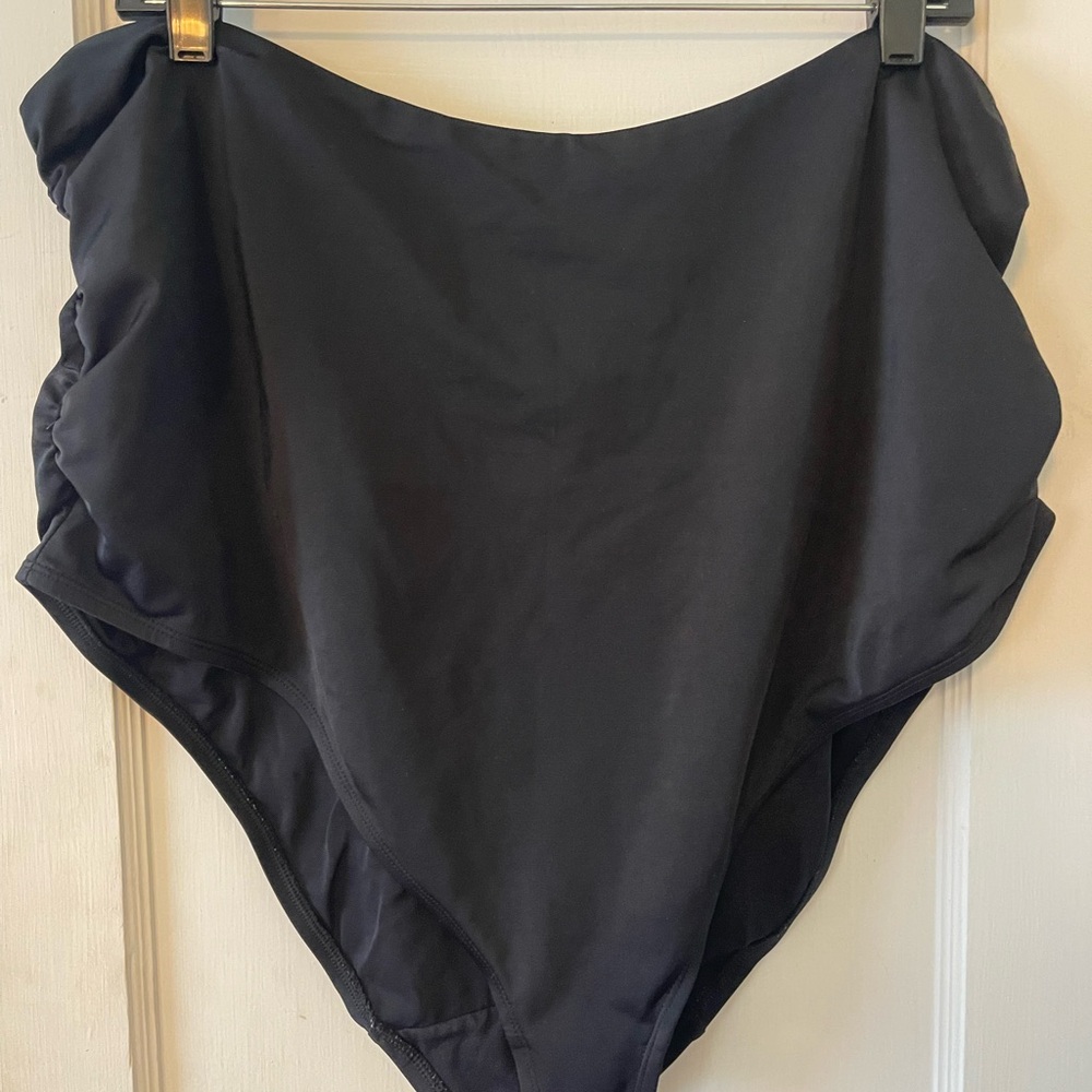 Cacique Black Swimwear